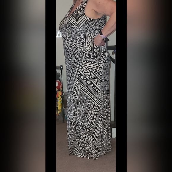 Black & White Tank dress - Picture 9 of 9